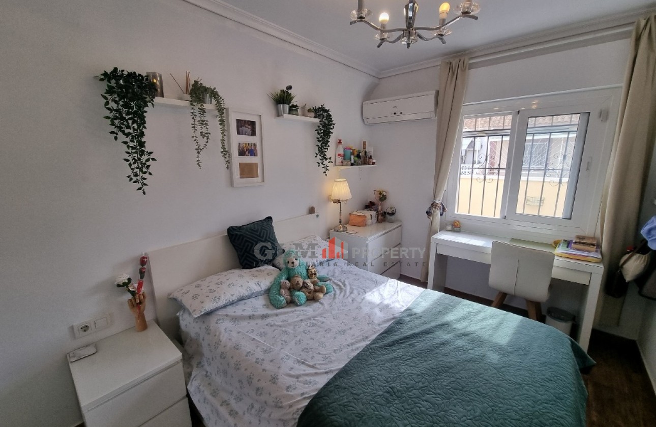 Återförsäljning -  - LOS NAREJOS - Oasis