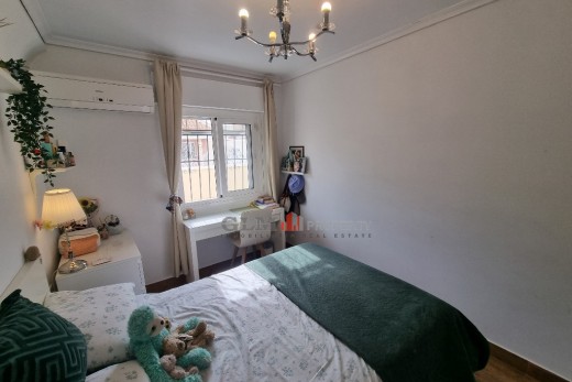 Återförsäljning -  - LOS NAREJOS - Oasis