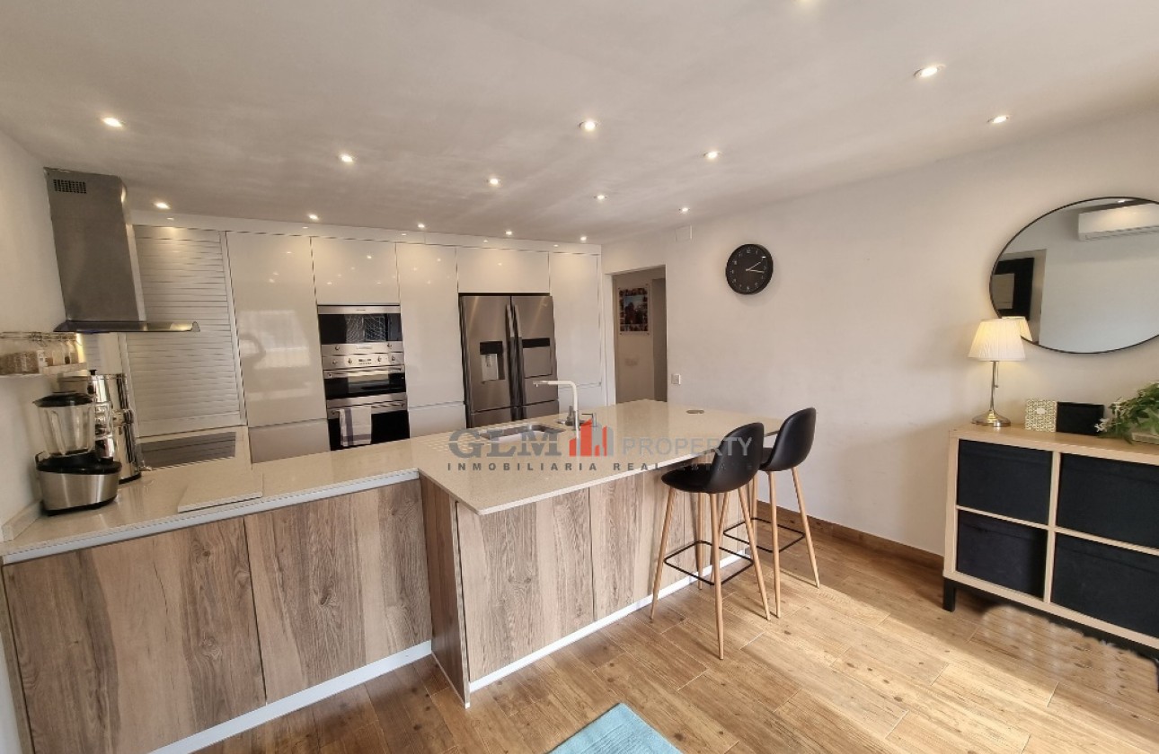 Återförsäljning -  - LOS NAREJOS - Oasis