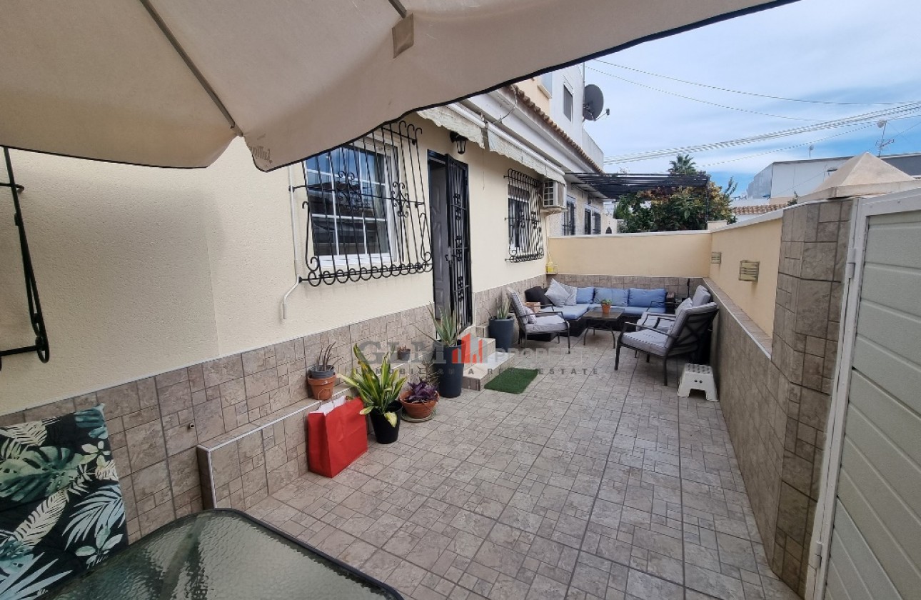 Återförsäljning -  - LOS NAREJOS - Oasis