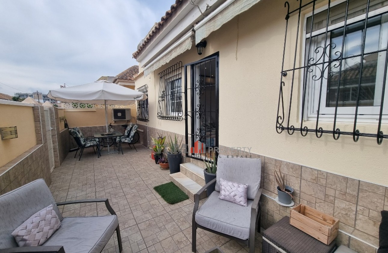 Återförsäljning -  - LOS NAREJOS - Oasis