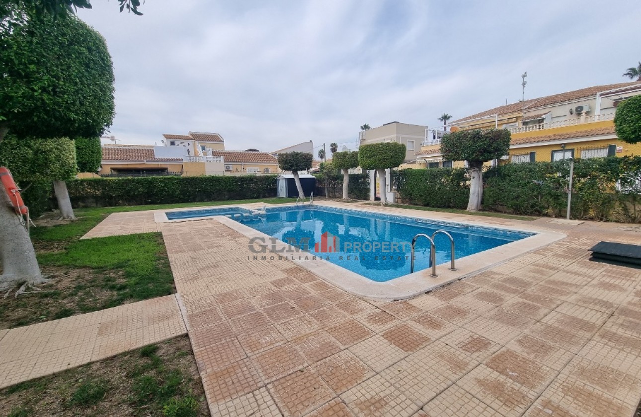 Återförsäljning -  - LOS NAREJOS - Oasis