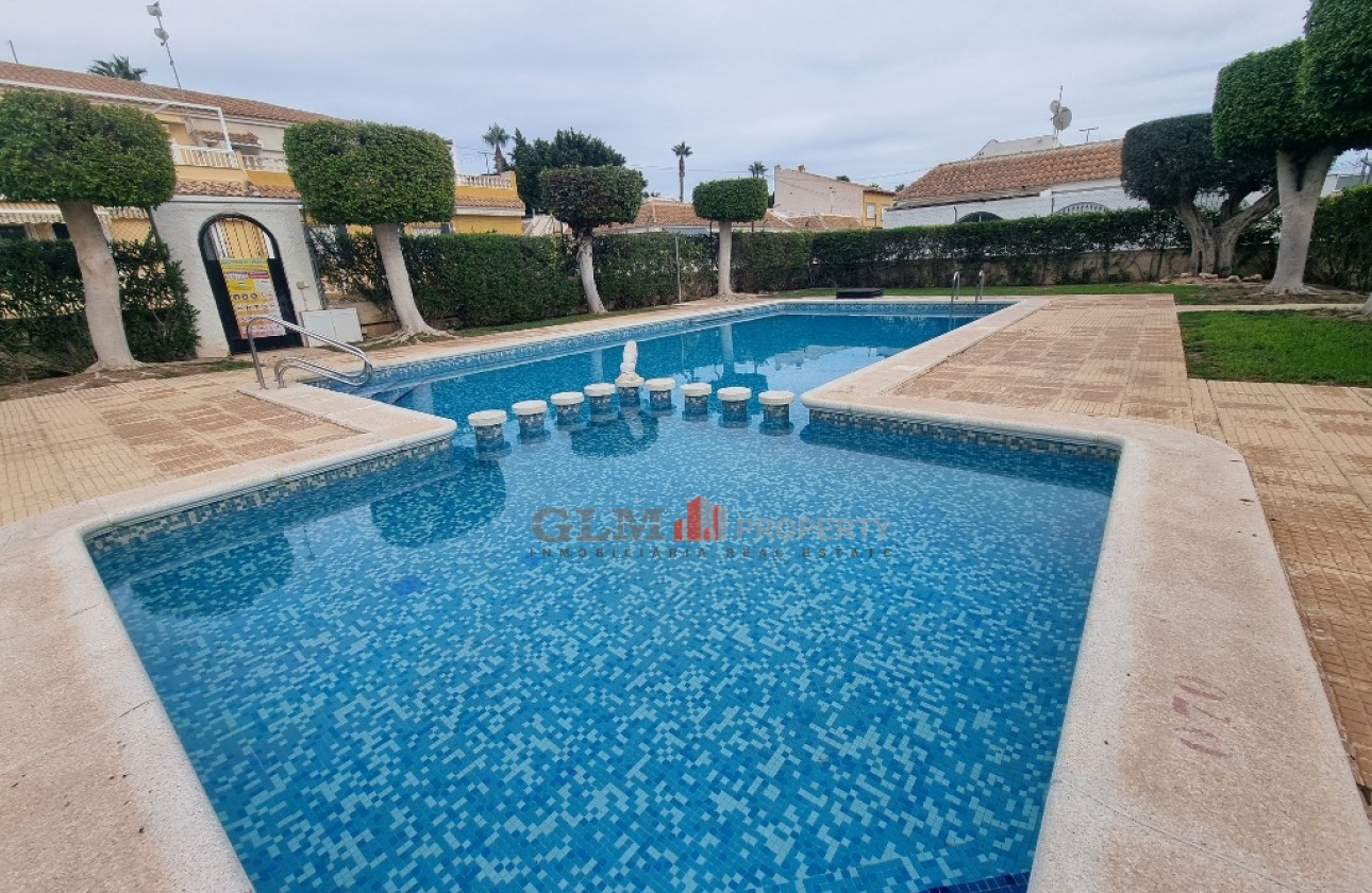 Återförsäljning -  - LOS NAREJOS - Oasis