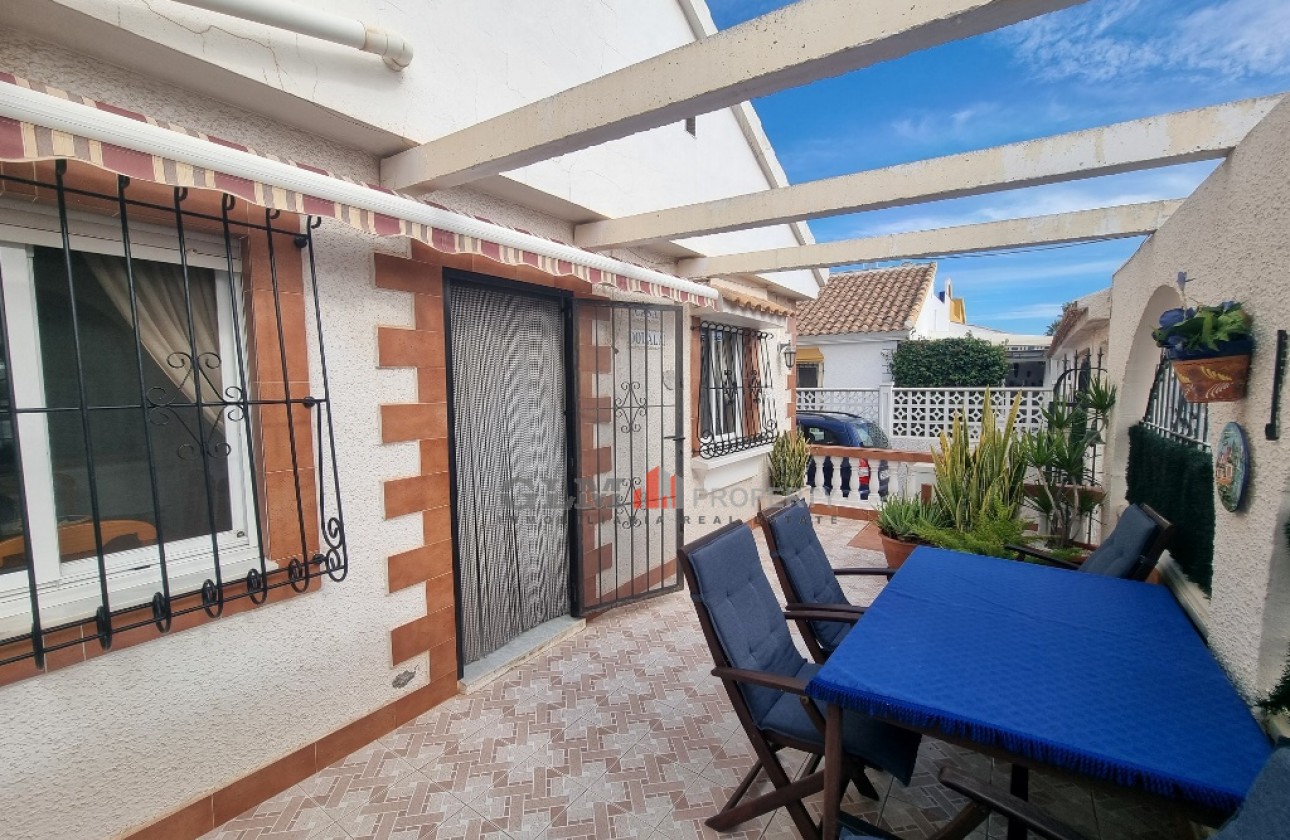 Återförsäljning -  - LOS NAREJOS - Oasis