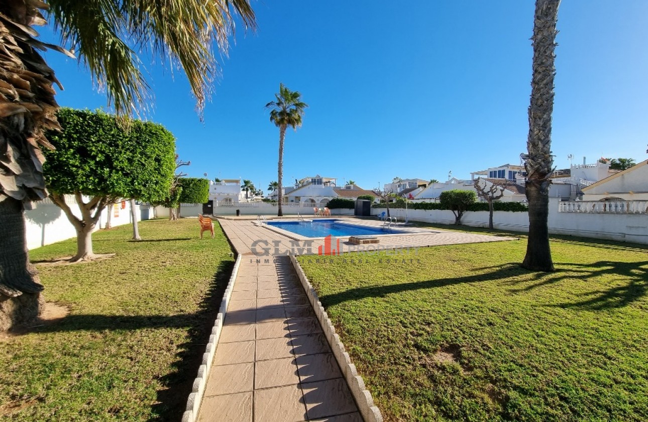 Återförsäljning -  - LOS NAREJOS - Oasis