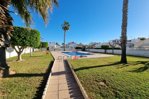 Återförsäljning -  - LOS NAREJOS - Oasis