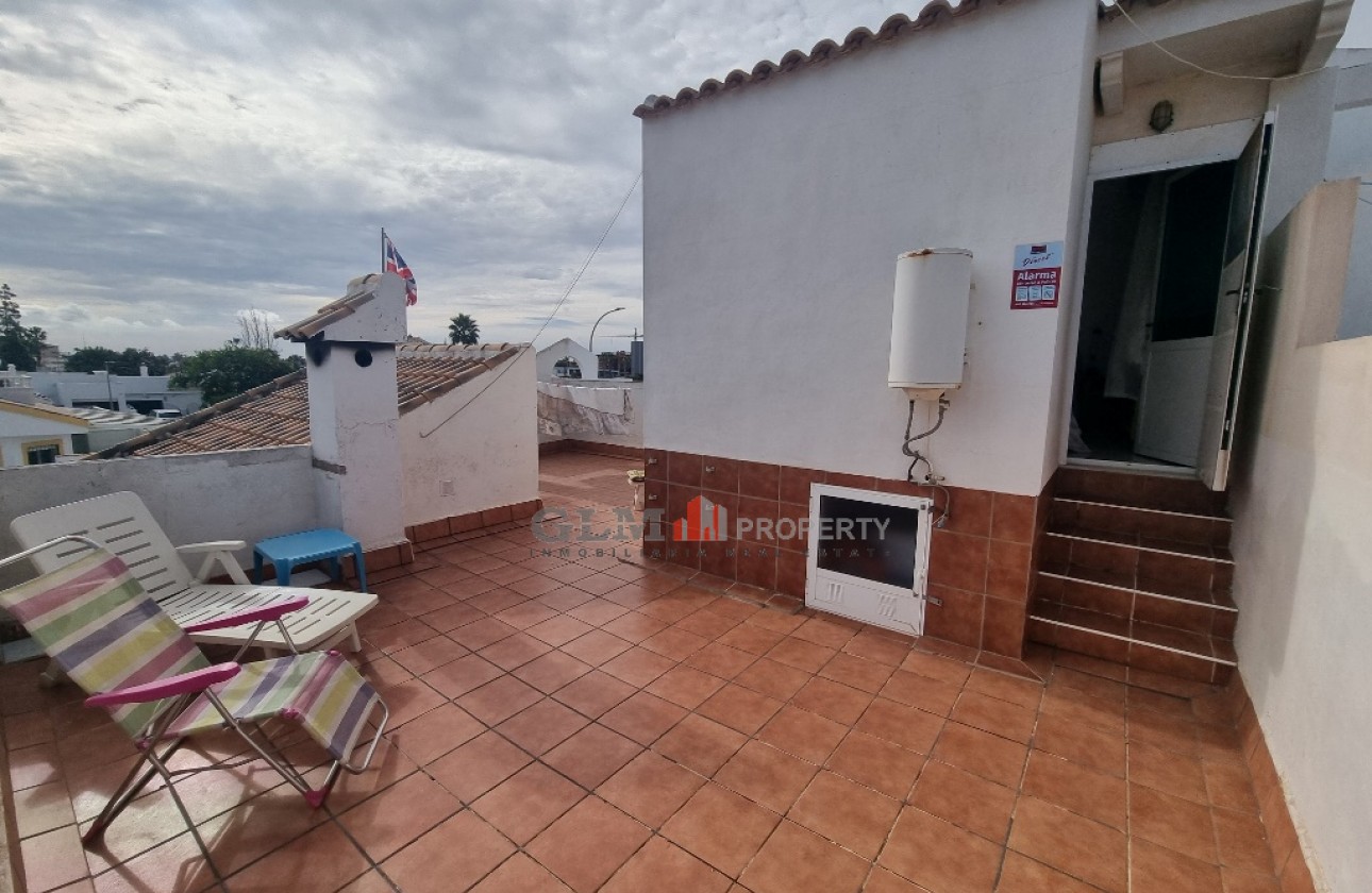 Återförsäljning -  - LOS NAREJOS - Oasis