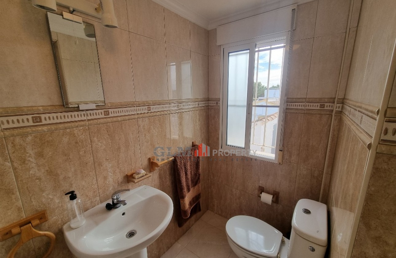 Återförsäljning -  - LOS NAREJOS - Oasis