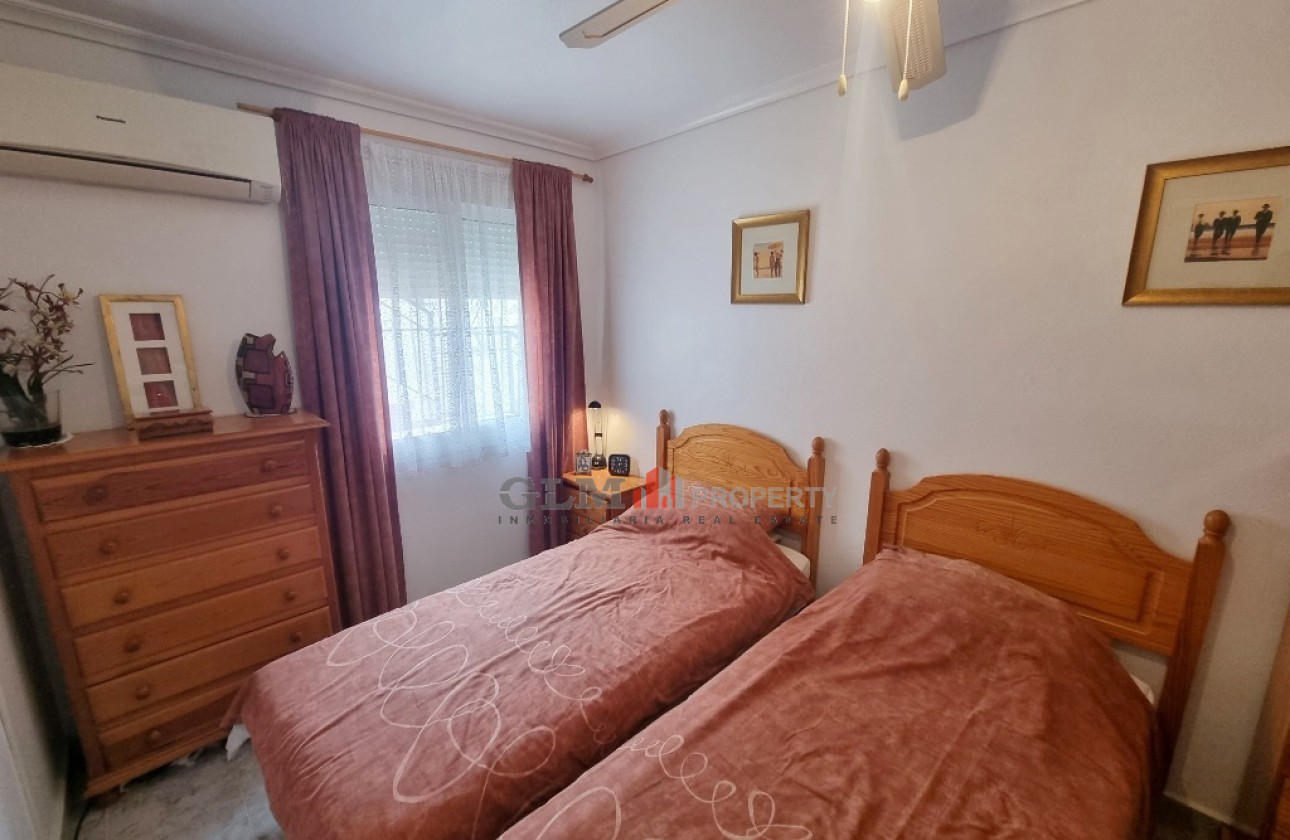 Återförsäljning -  - LOS NAREJOS - Oasis