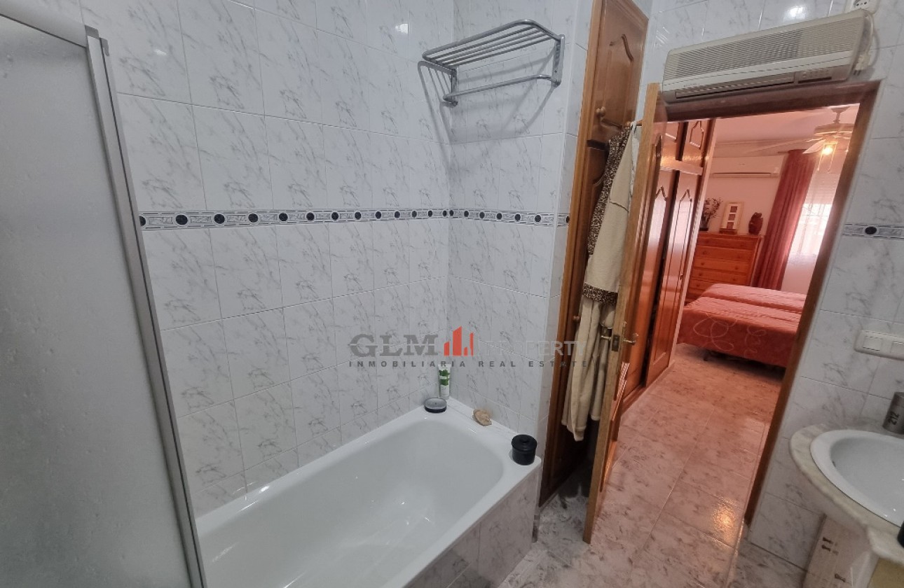 Återförsäljning -  - LOS NAREJOS - Oasis