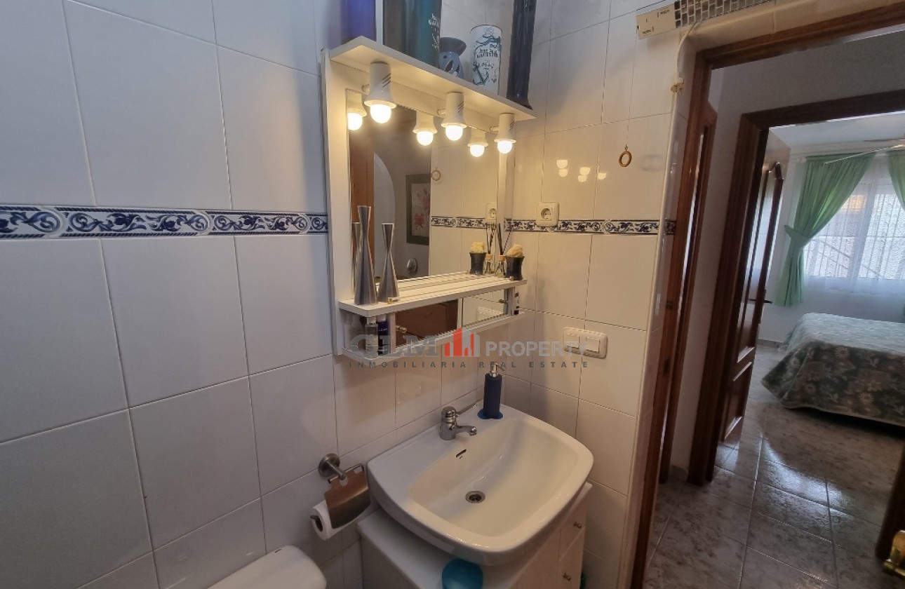 Återförsäljning -  - LOS NAREJOS - Oasis