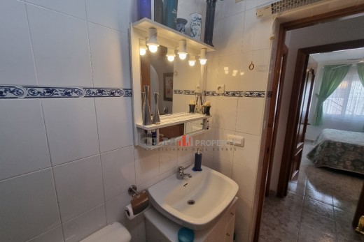 Återförsäljning -  - LOS NAREJOS - Oasis