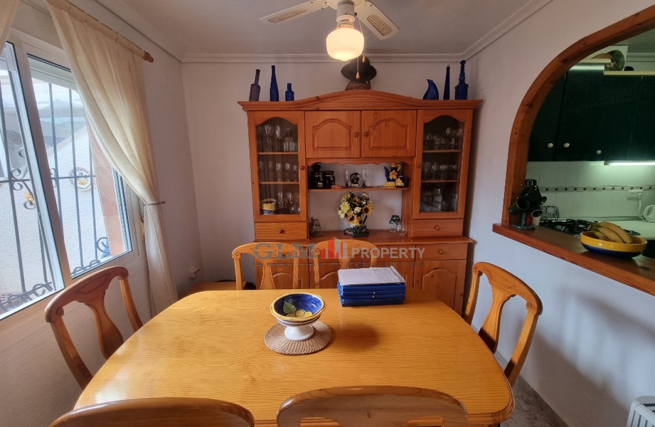 Återförsäljning -  - LOS NAREJOS - Oasis