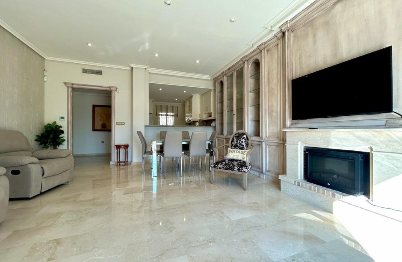 Reventa - Atico - Orihuela Costa - Aguamarina