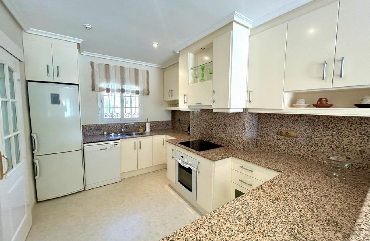 Reventa - Atico - Orihuela Costa - Aguamarina