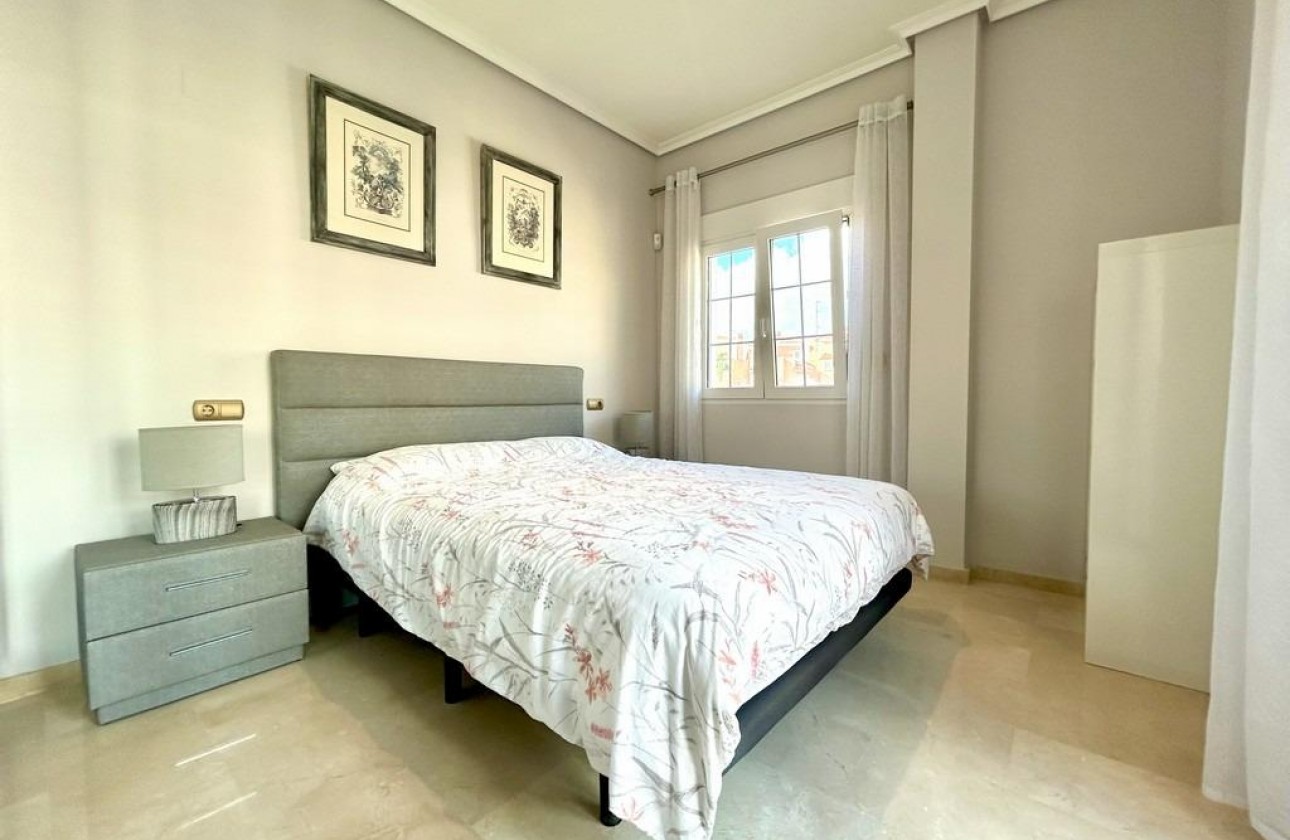 Reventa - Atico - Orihuela Costa - Aguamarina