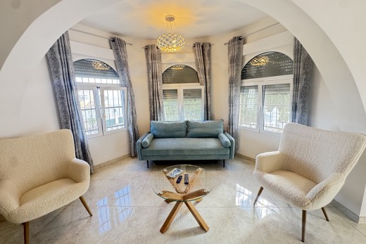 Resale - Villa - Villamartin