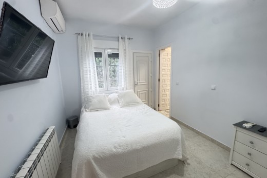 Resale - Villa - Villamartin