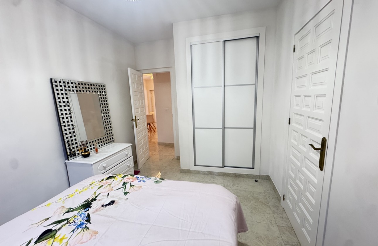 Resale - Villa - Villamartin