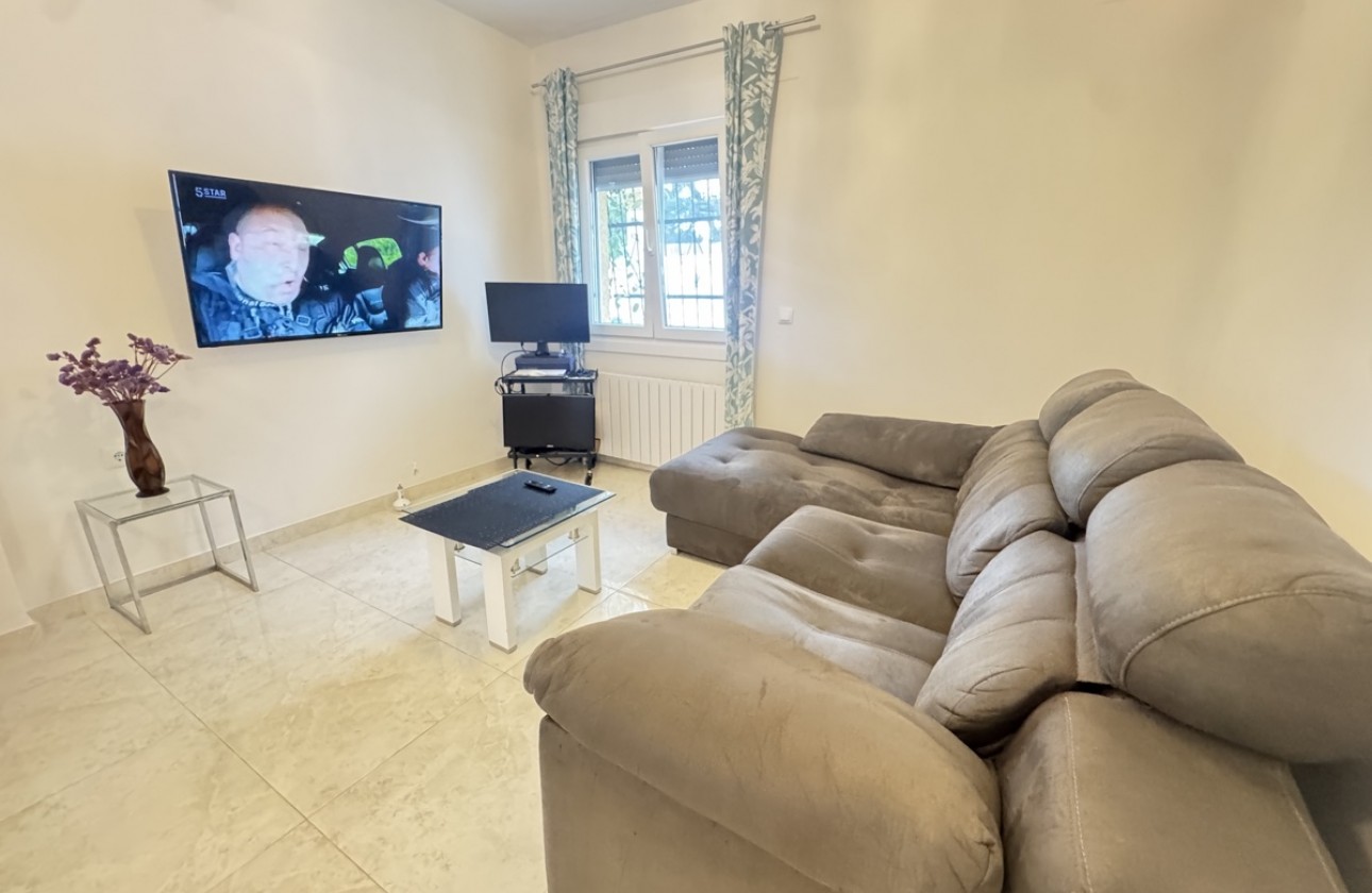 Resale - Villa - Villamartin