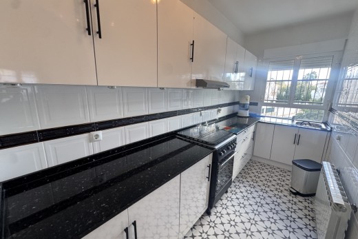 Resale - Villa - Villamartin