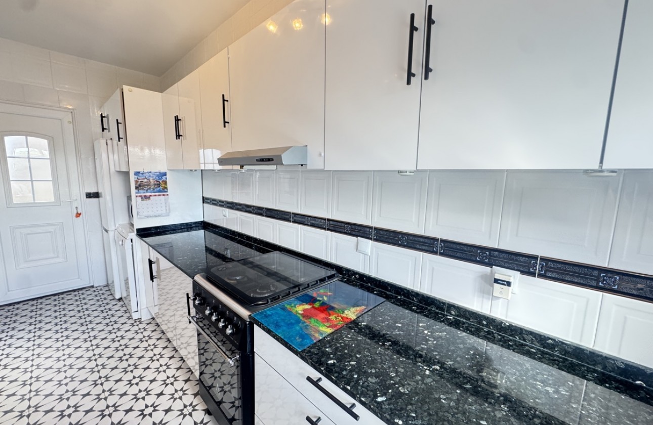 Resale - Villa - Villamartin