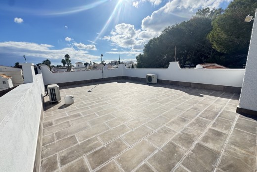 Resale - Villa - Villamartin