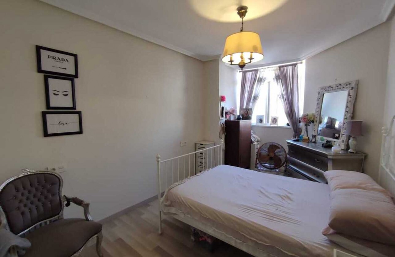 Resale - Duplex - La Florida