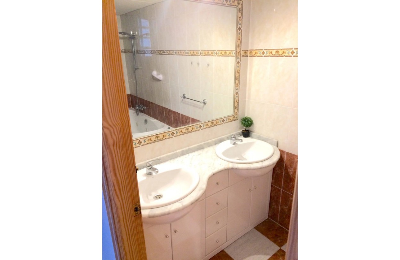 Resale - Town House - Play Flamenca