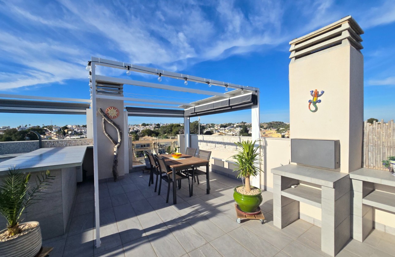 Återförsäljning - Apartment / Flat * - Orihuela Costa - Villamartín *