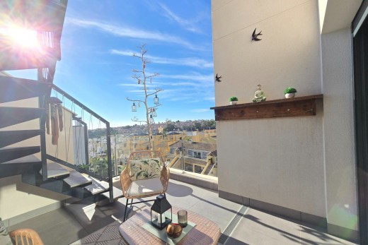 Återförsäljning - Apartment / Flat * - Orihuela Costa - Villamartín *