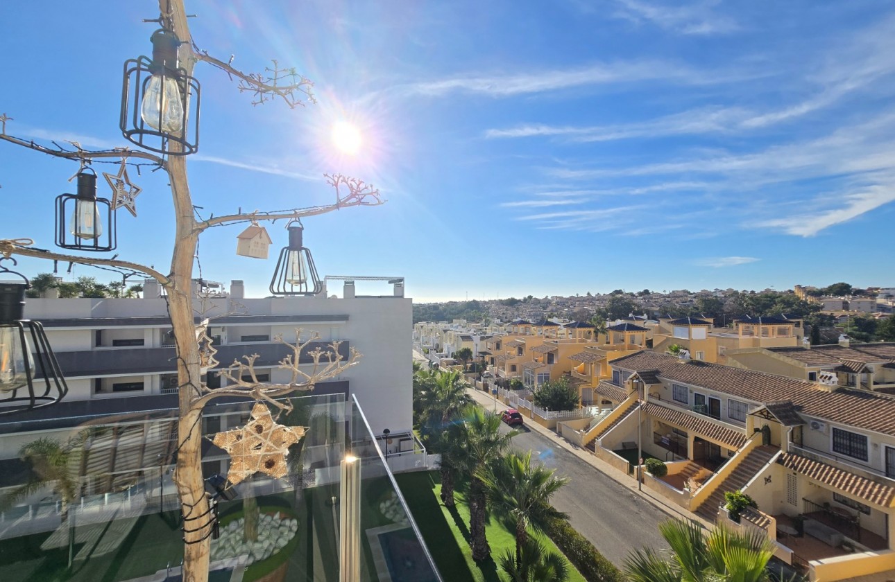 Återförsäljning - Apartment / Flat * - Orihuela Costa - Villamartín *