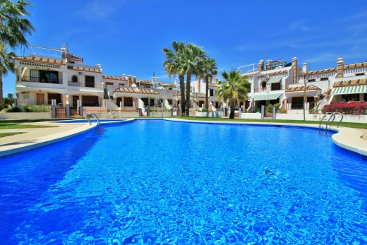 Återförsäljning -  - Villamartin - PAU 8