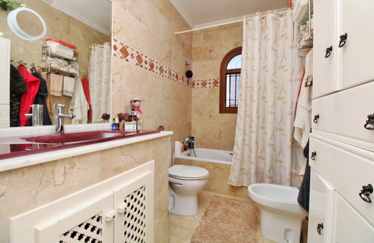 Återförsäljning -  - Villamartin - PAU 8