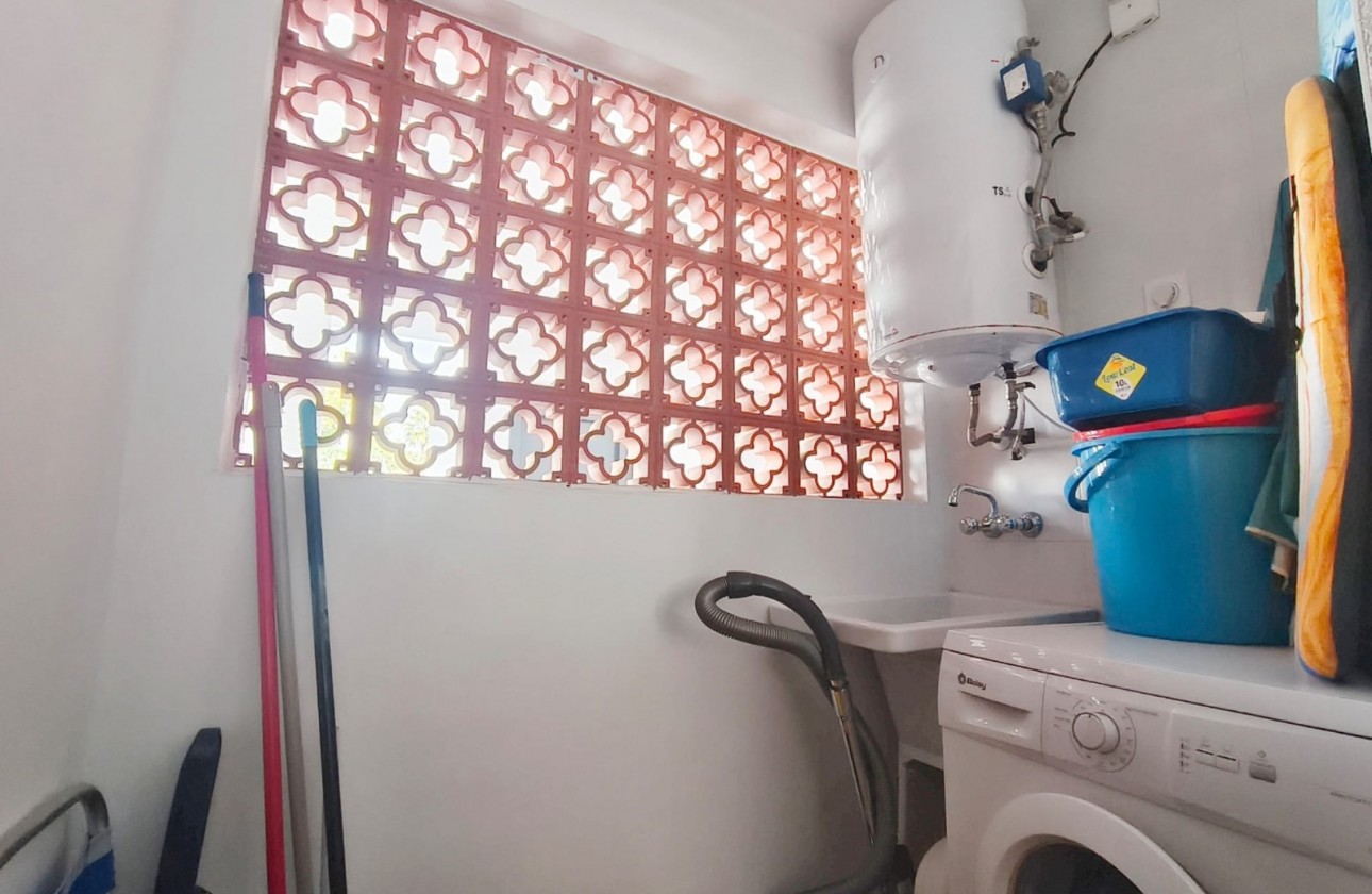 Återförsäljning - Apartment / Flat - Orihuela Costa - Villamartin