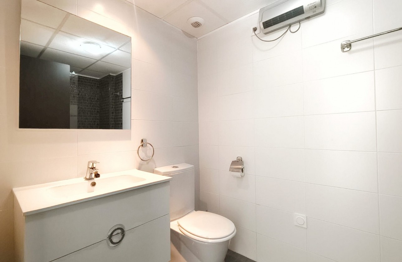 Återförsäljning - Apartment / Flat - Orihuela Costa - Villamartin