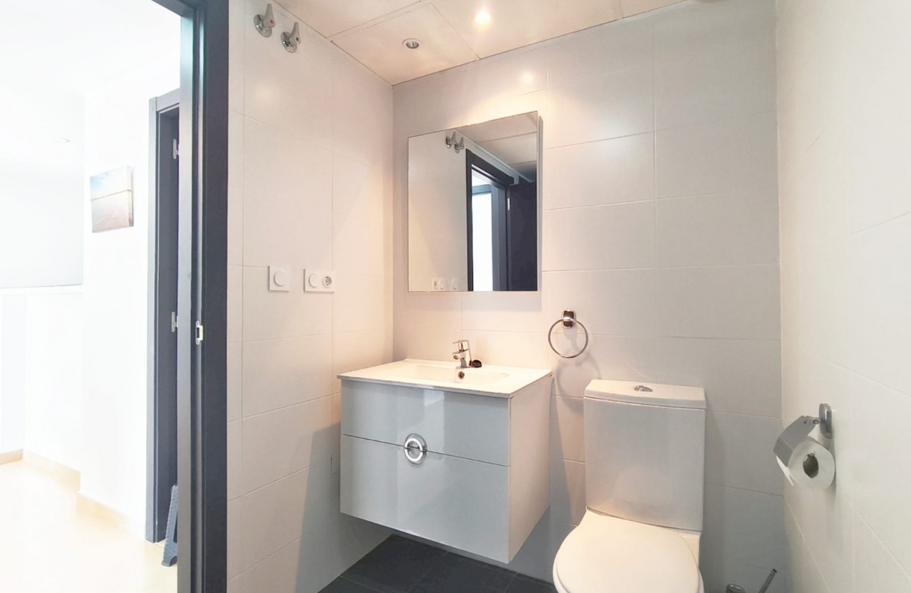 Återförsäljning - Apartment / Flat - Orihuela Costa - Villamartin