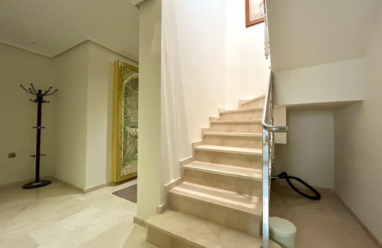 Reventa - Atico - Orihuela Costa - Aguamarina