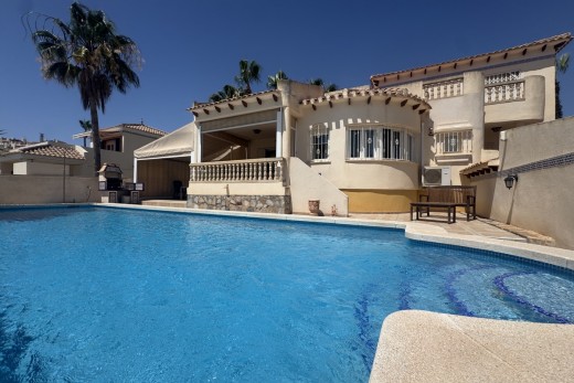 Resale - Villa - Las Ramblas Golf