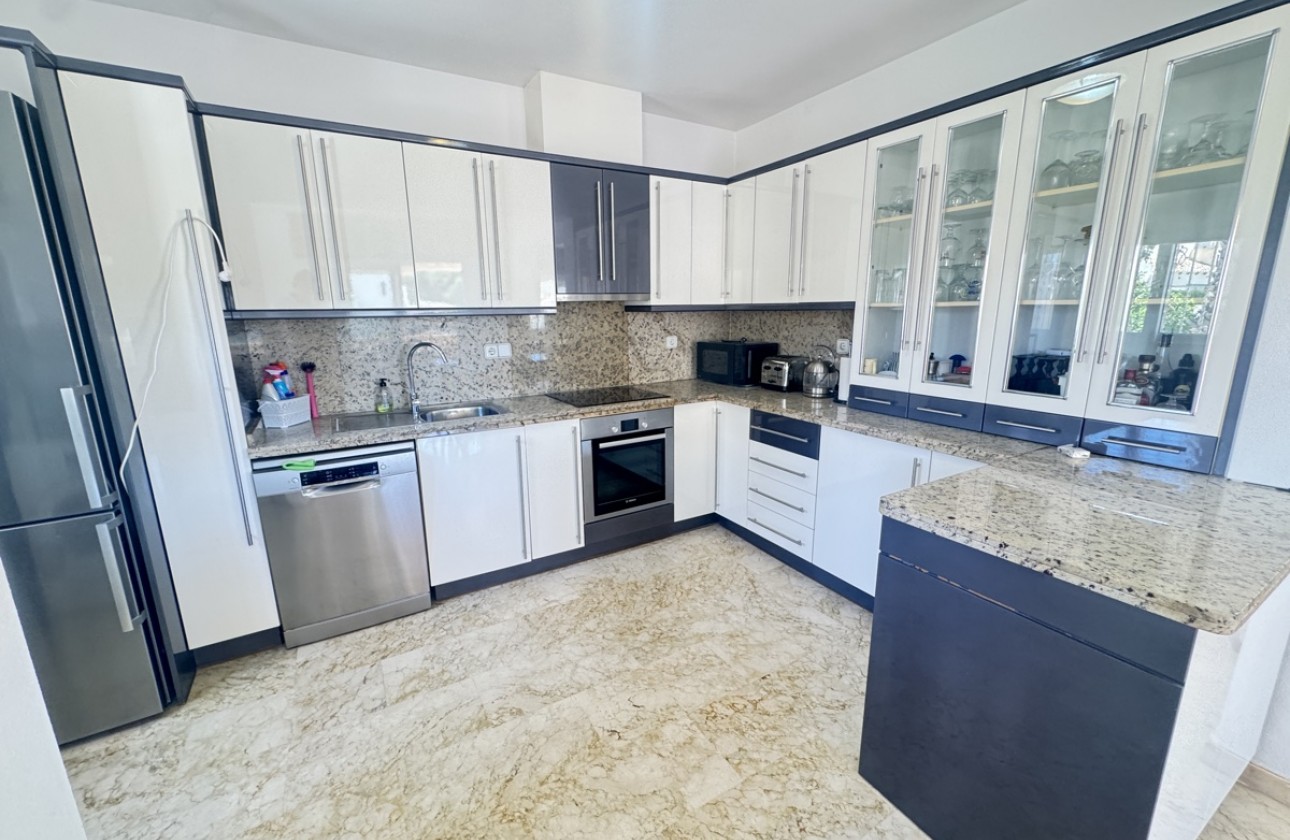 Resale - Villa - Las Ramblas Golf