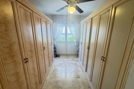 Resale - Villa - Las Ramblas Golf