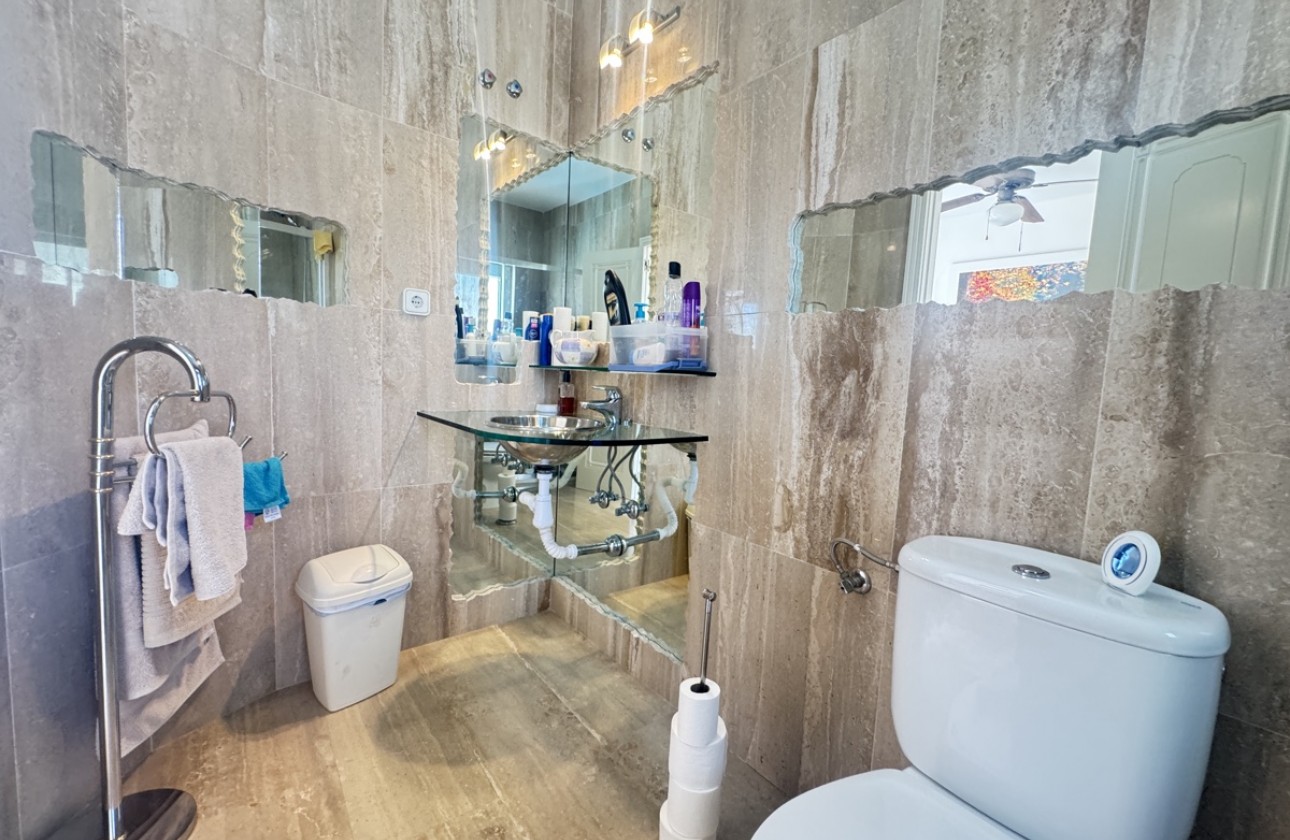 Resale - Villa - Las Ramblas Golf