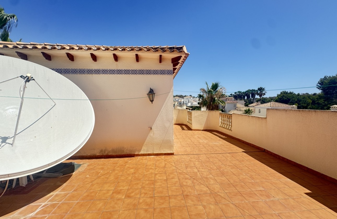 Resale - Villa - Las Ramblas Golf