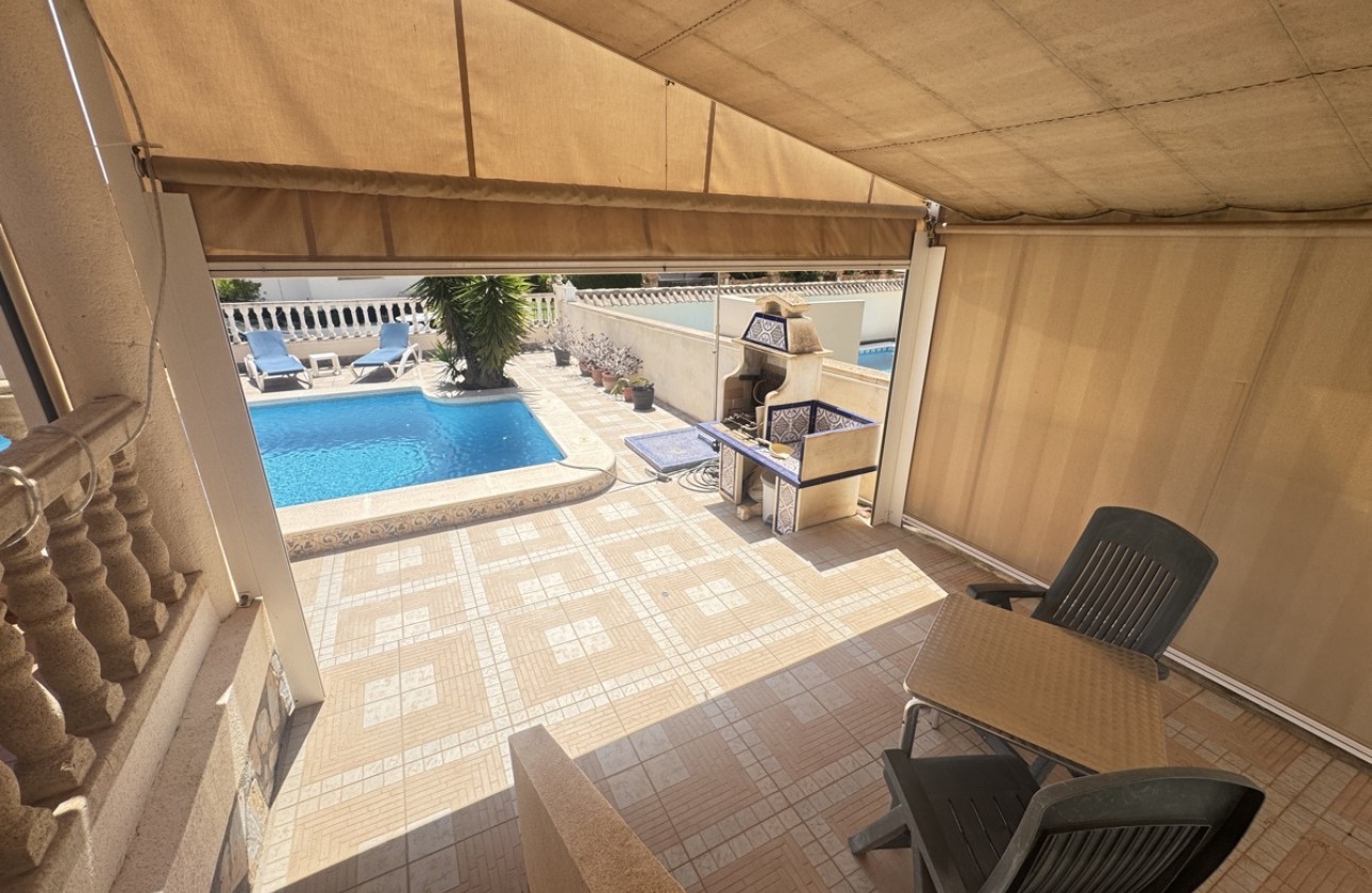 Resale - Villa - Las Ramblas Golf