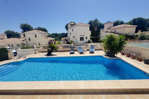 Resale - Villa - Las Ramblas Golf