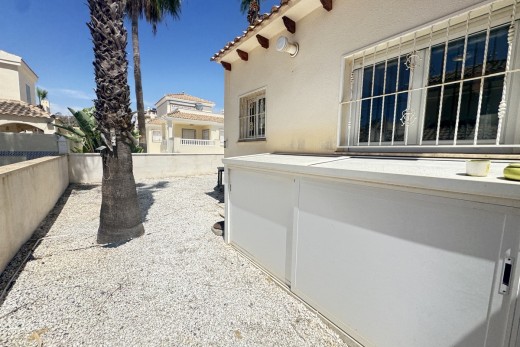 Resale - Villa - Las Ramblas Golf