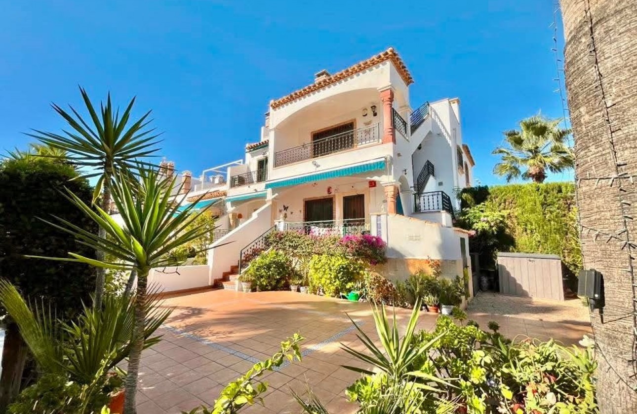 Reventa - Apartamento - Villamartin - PAU 8