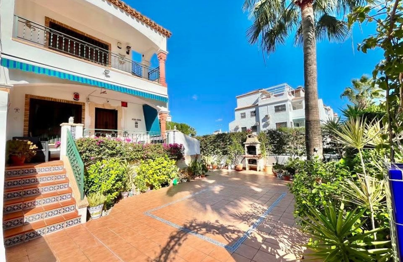 Reventa - Apartamento - Villamartin - PAU 8