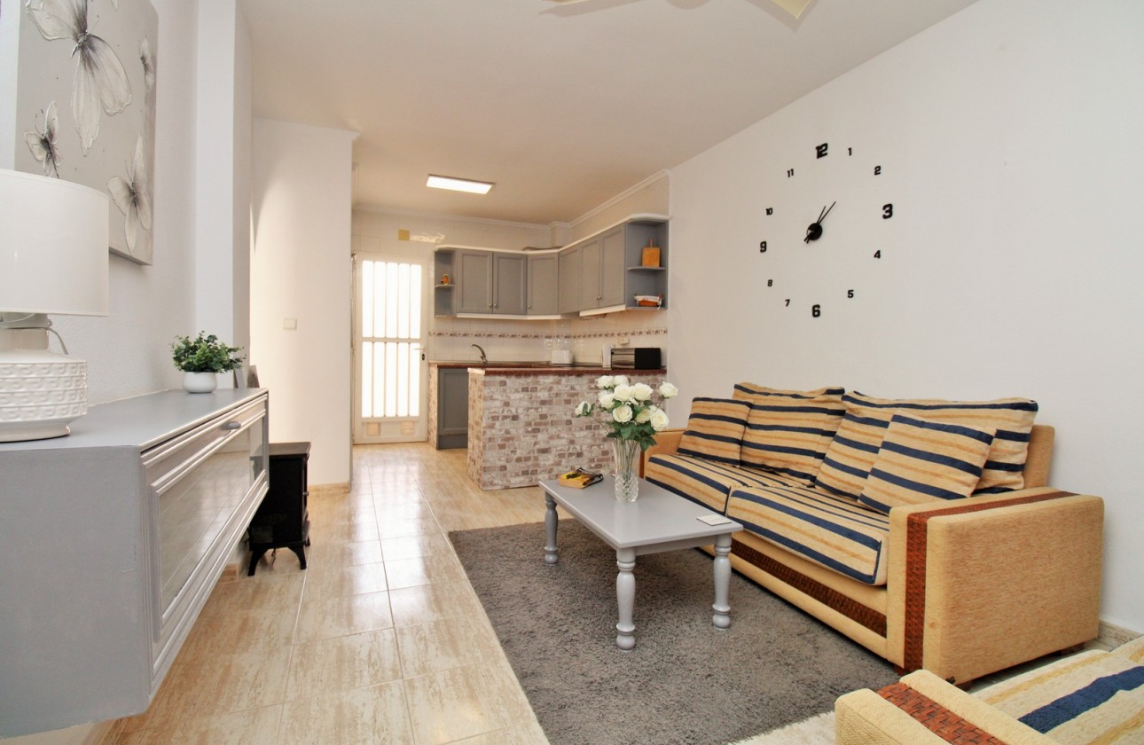 Resale - Apartment - Villamartin