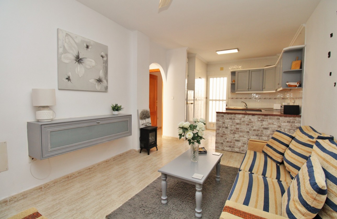 Resale - Apartment - Villamartin